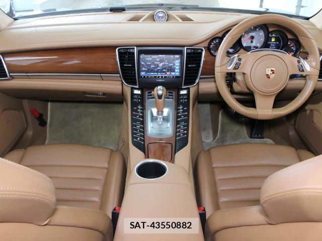 Porsche PANAMERA 2012-06 8548727-1