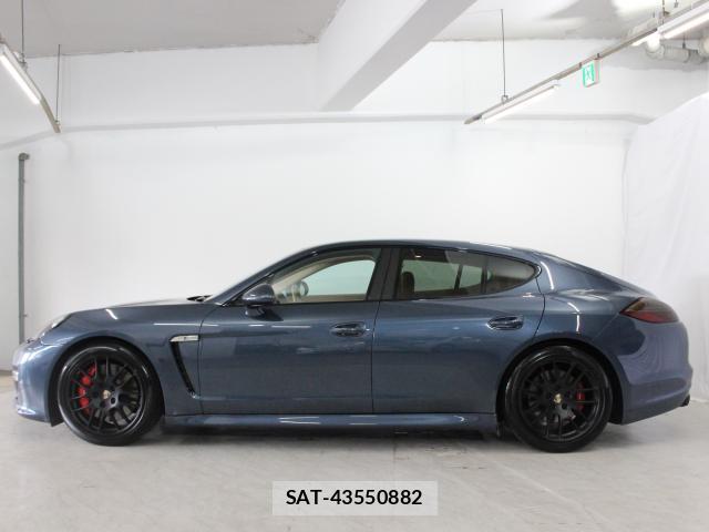 Porsche PANAMERA 2012-06 8548727-4