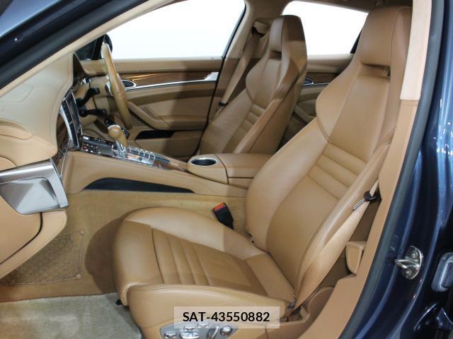 Porsche PANAMERA 2012-06 8548727-7