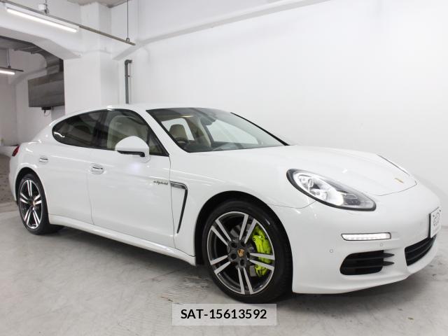 Porsche PANAMERA 2014-04 8548729-12