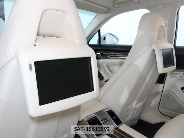 Porsche PANAMERA 2014-04 8548729-18