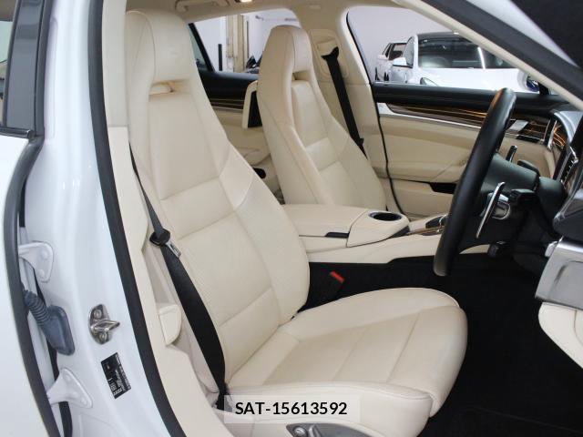 Porsche PANAMERA 2014-04 8548729-5