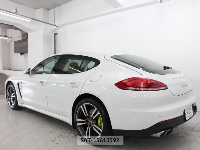 Porsche PANAMERA 2014-04 8548729-6