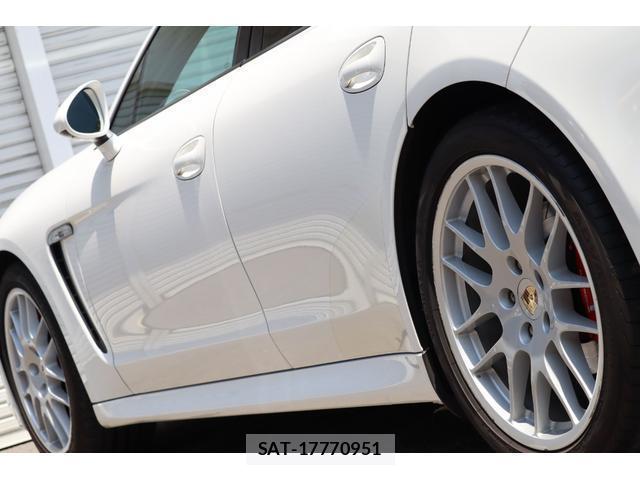 Porsche PANAMERA 2010-10 8549267-3