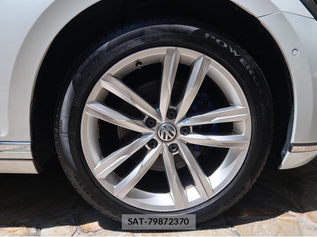 VolksWagen PASSAT 2017-02 8550037-17