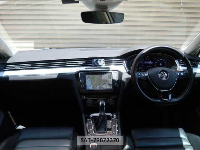 VolksWagen PASSAT 2017-02 8550037-6