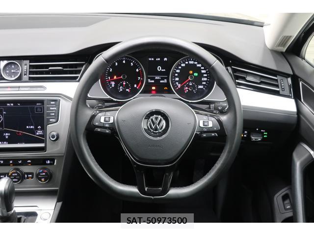 VolksWagen PASSAT VARIANT 2016-08 8545507-7