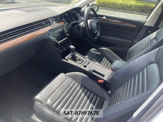 VolksWagen PASSAT VARIANT 2015-09 8550330-5