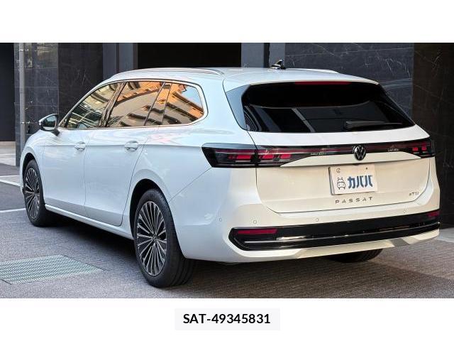 VolksWagen PASSAT 2025 8548946-10