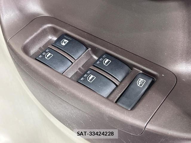 Toyota PASSO 2011-10 8548056-5