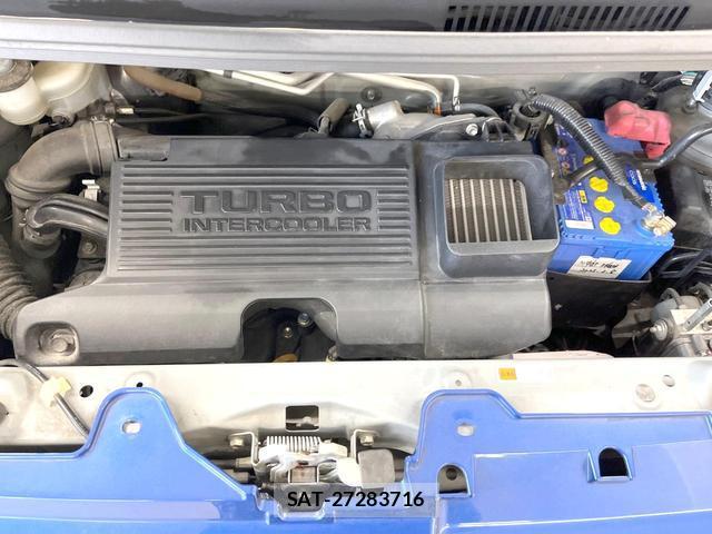 Toyota Pixis Mega 2016-02 8547222-17
