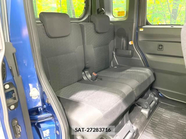 Toyota Pixis Mega 2016-02 8547222-9