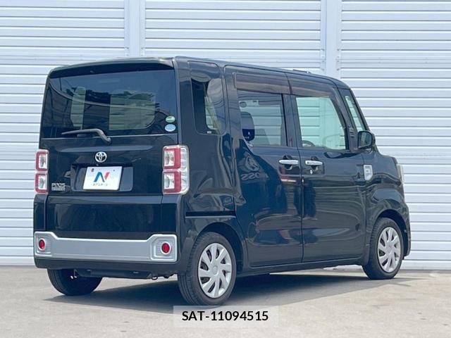Toyota Pixis Mega 2015-09 8550076-16