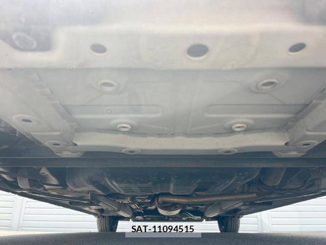 Toyota Pixis Mega 2015-09 8550076-18