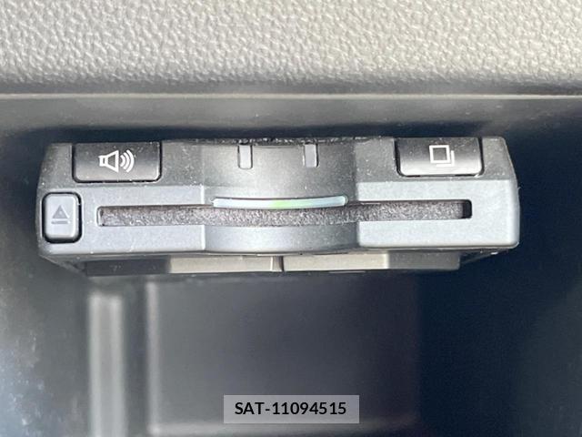Toyota Pixis Mega 2015-09 8550076-5
