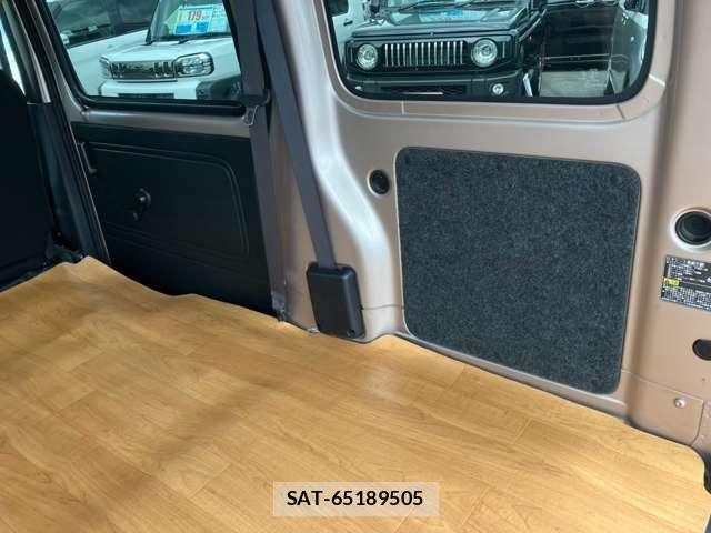 Toyota PIXIS VAN 2019-04 8546124-18