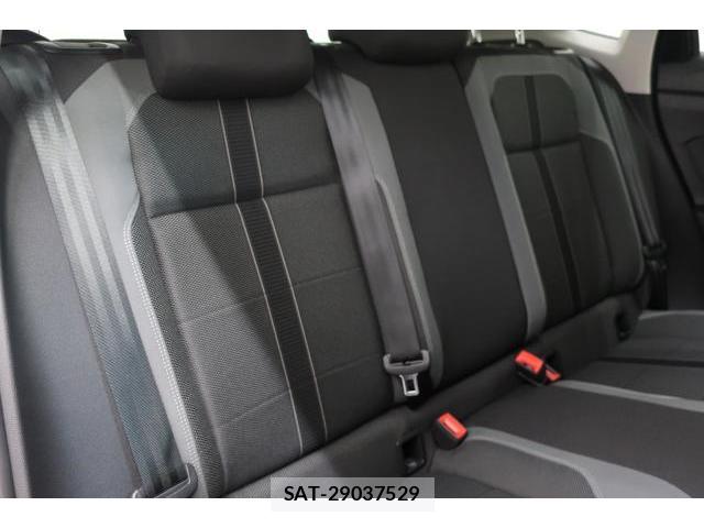 VolksWagen POLO 2018-12 8545516-13