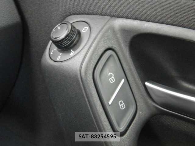 VolksWagen POLO 2015-09 8545566-10