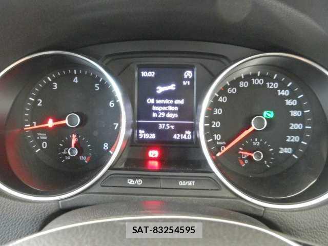 VolksWagen POLO 2015-09 8545566-12