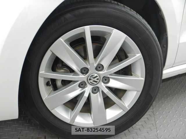 VolksWagen POLO 2015-09 8545566-14