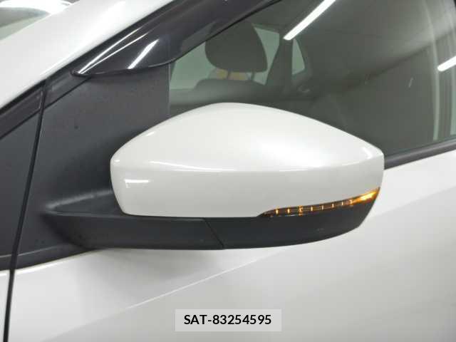 VolksWagen POLO 2015-09 8545566-15