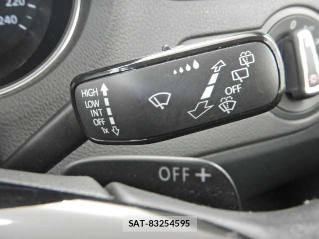 VolksWagen POLO 2015-09 8545566-4