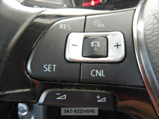 VolksWagen POLO 2015-09 8545566-5