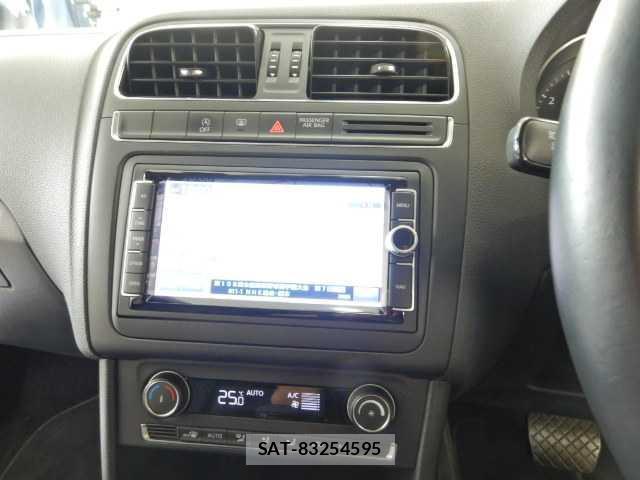VolksWagen POLO 2015-09 8545566-6