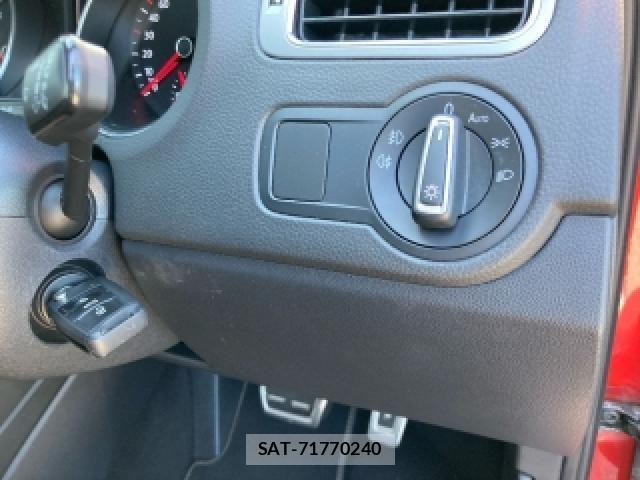 VolksWagen POLO 2016-07 8545872-4