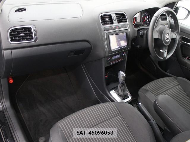 VolksWagen POLO 2012-06 8550090-10