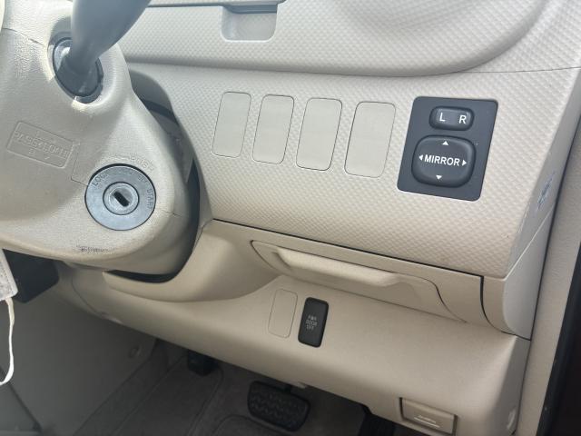 Toyota PORTE 2011-09 8551239-9