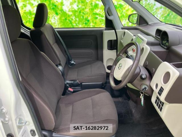 Toyota PORTE 2013-07 8552671-3