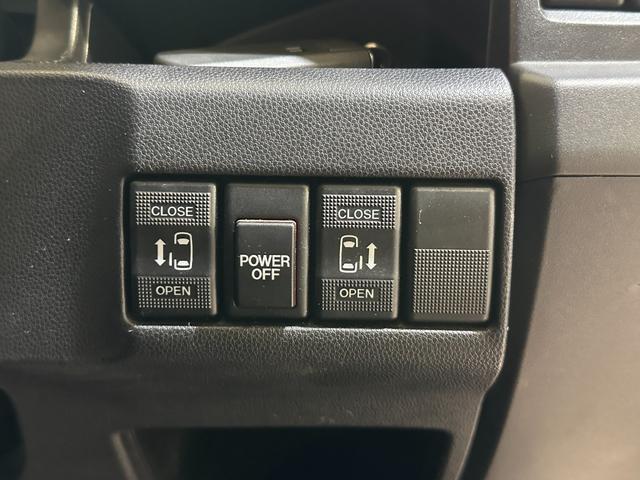 Mazda PREMACY 2011-08 8552803-10