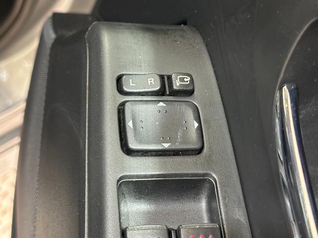 Mazda PREMACY 2011-08 8552803-12