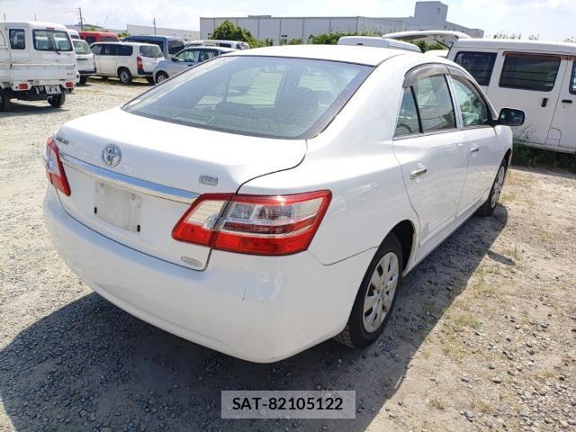 Toyota PREMIO 2011-07 8547496-4