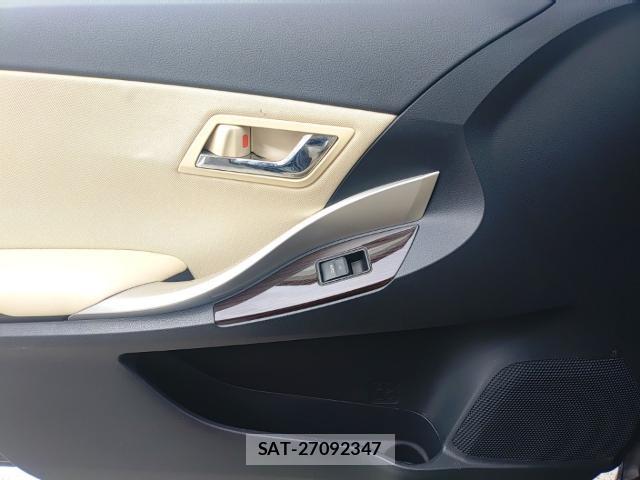 Toyota PREMIO 2017-08 8547512-12