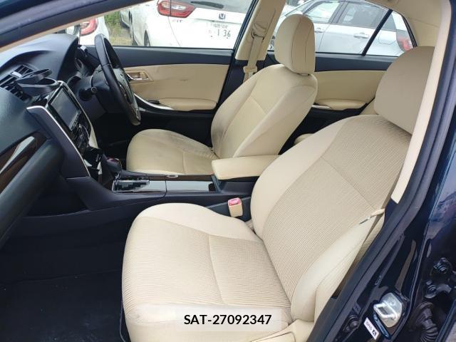 Toyota PREMIO 2017-08 8547512-15