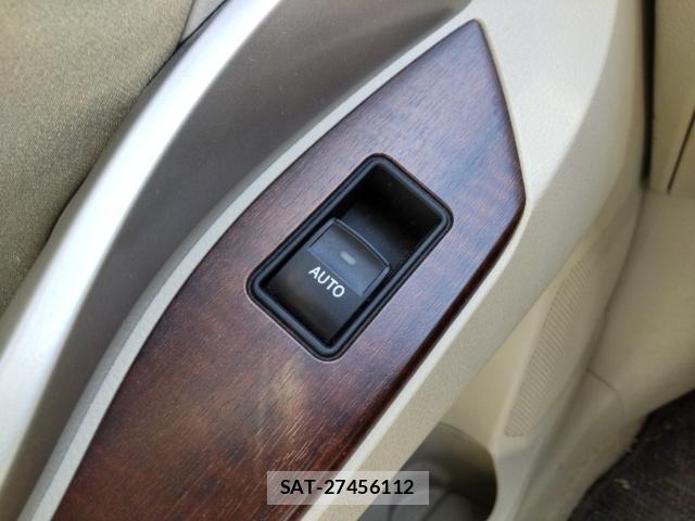 Toyota PREMIO 2011-08 8552165-12