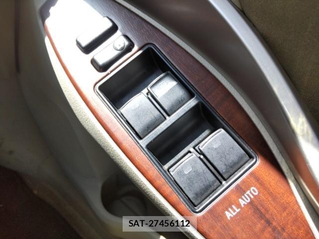 Toyota PREMIO 2011-08 8552165-13
