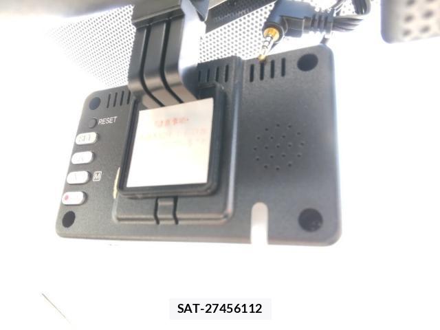 Toyota PREMIO 2011-08 8552165-16