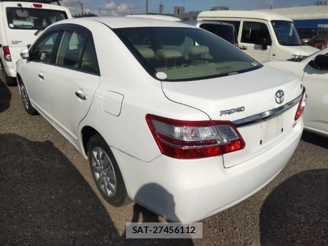 Toyota PREMIO 2011-08 8552165-5