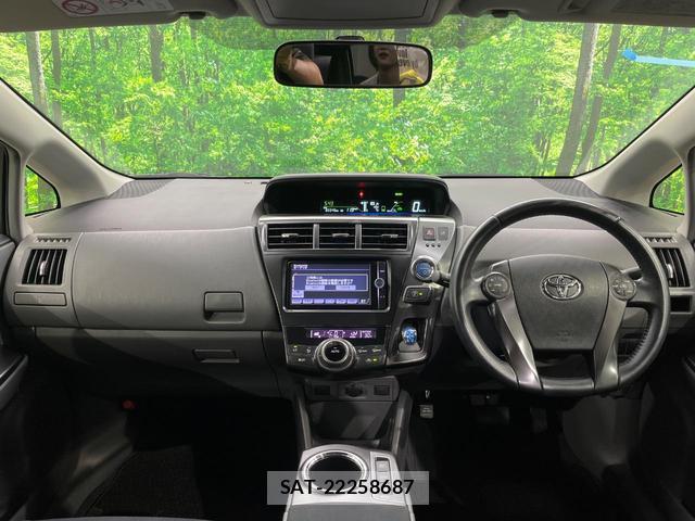 Toyota PRIUS ALPHA 2013-11 8546856-1