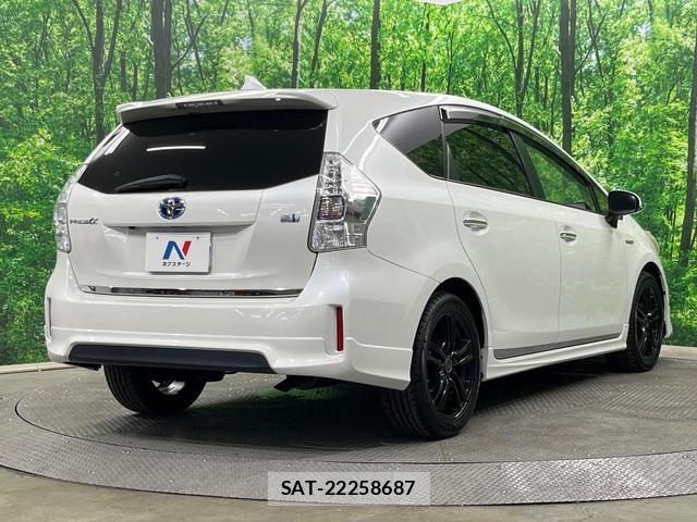 Toyota PRIUS ALPHA 2013-11 8546856-16