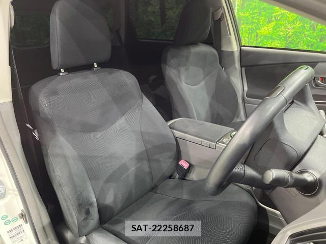Toyota PRIUS ALPHA 2013-11 8546856-7