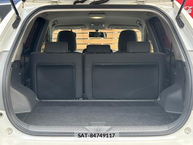 Toyota PRIUS ALPHA 2013-07 8548676-13