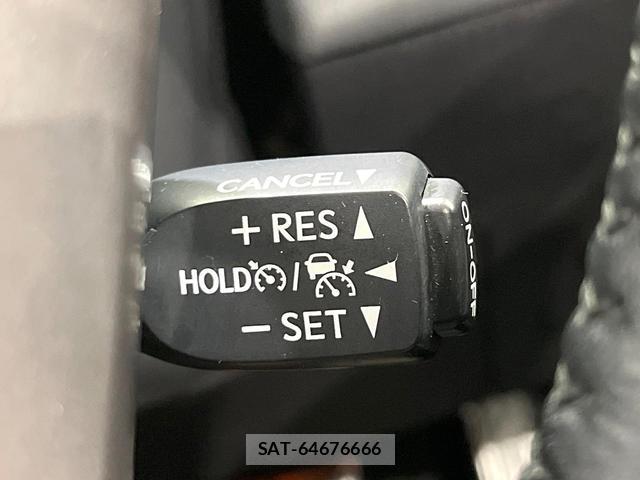 Toyota PRIUS ALPHA 2018-05 8549498-5