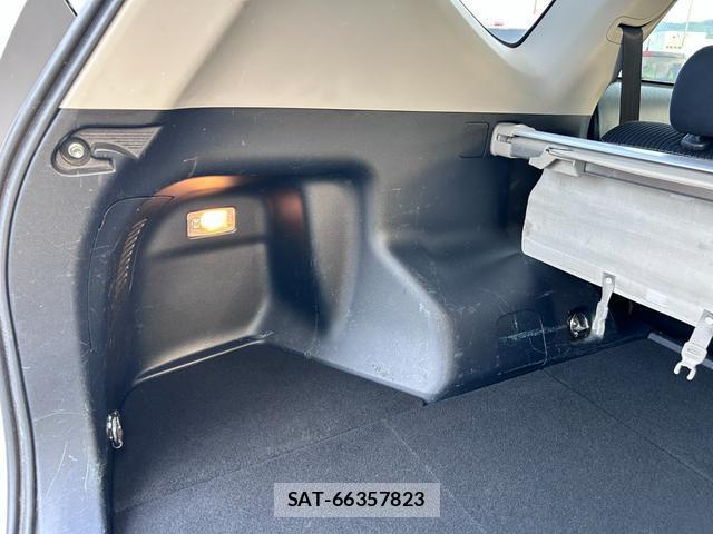 Toyota PRIUS ALPHA 2019-11 8550977-17