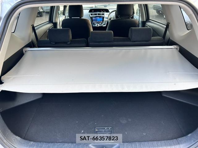 Toyota PRIUS ALPHA 2019-11 8550977-18