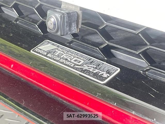 Toyota PRIUS PHV 2019-08 8547676-2