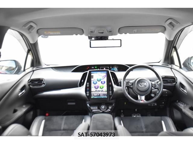 Toyota PRIUS PHV 2017-10 8548650-12